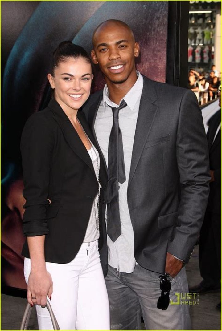 Who Is Serinda Swan Dating? Everything We Know